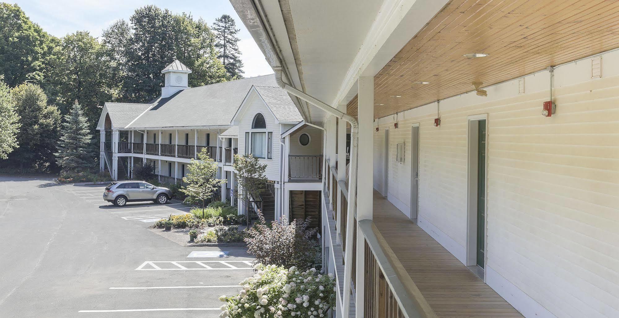 Fairbanks Inn St. Johnsbury Esterno foto